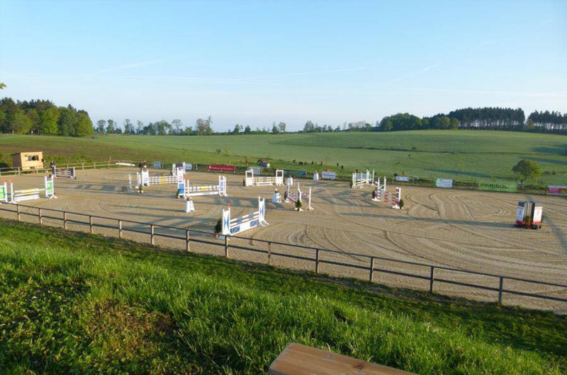 Reitplatz 50 x 80 m Image
